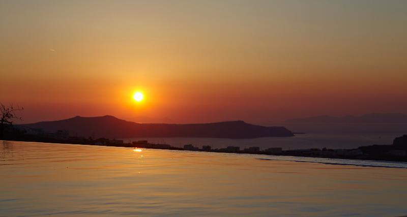 North Santorini A Luxury Spa Hotel Pyrgos Kallistis Exterior photo